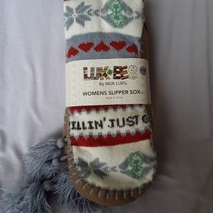 NWT slipper socks by Muk Luks